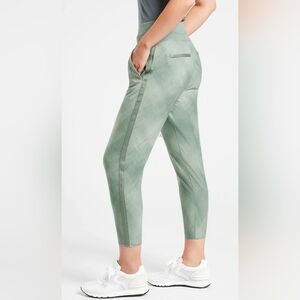 NWT Athleta Nolita Tapered Crop pants ⭐⭐ also have Sz 16 In 'Like New'